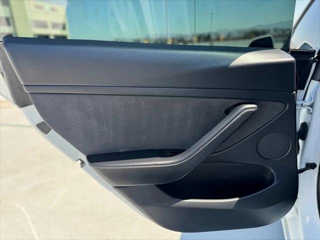 2021 Tesla Model 3 Standard Range Plus Rear-Wheel Drive