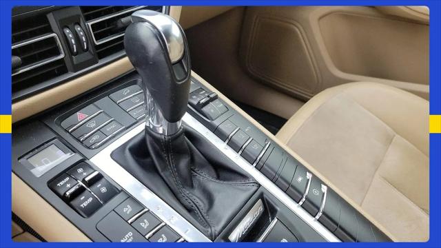 2020 Porsche Macan Macan