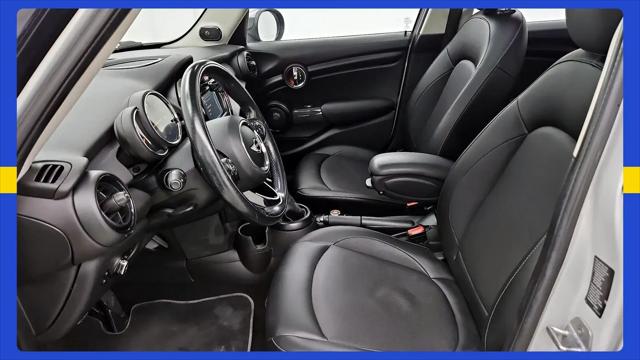 2017 MINI Hardtop Cooper