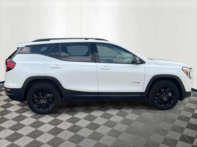 2024 GMC Terrain AWD AT4
