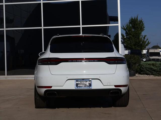 2020 Porsche Macan Macan