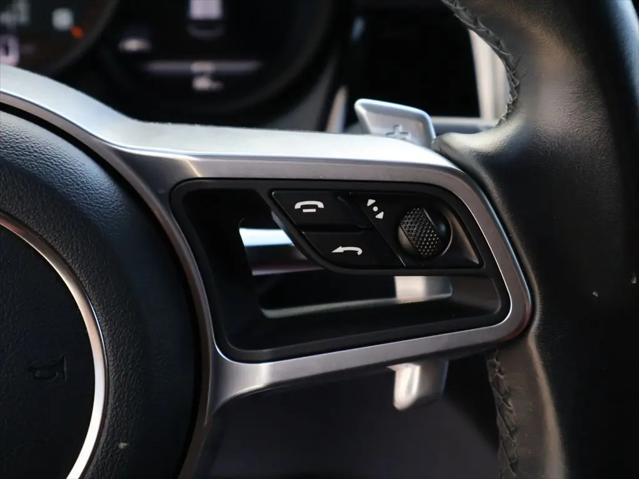 2020 Porsche Macan Macan