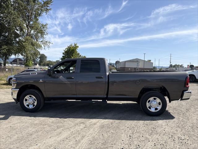 2026 RAM Ram 3500 RAM 3500 TRADESMAN CREW CAB 4X4 8 BOX