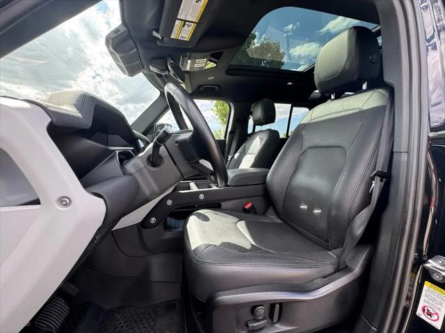 2023 Land Rover Defender 110 SE