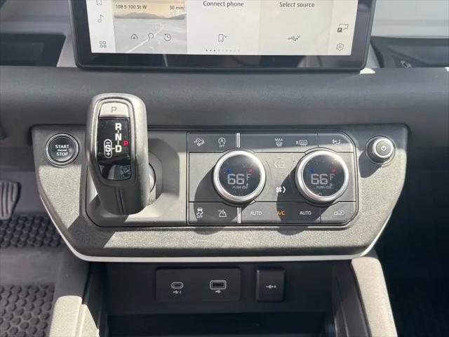 2023 Land Rover Defender 110 SE