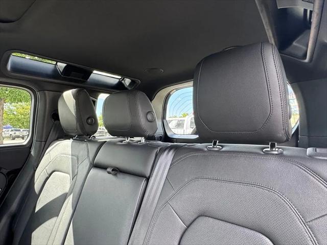 2023 Land Rover Defender 110 SE