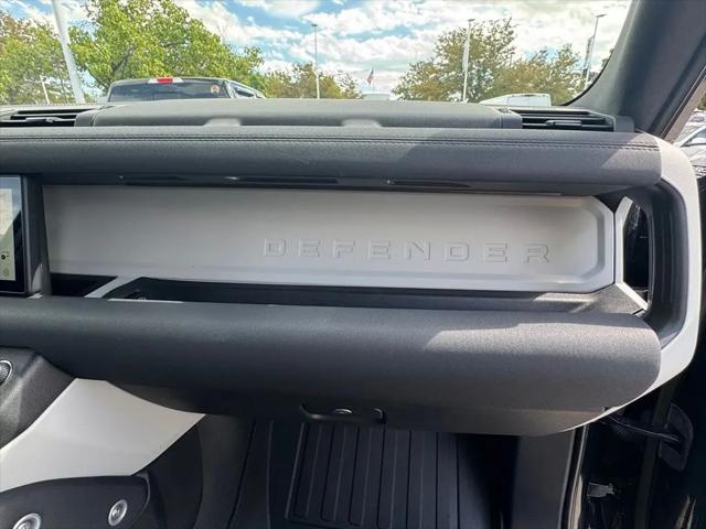 2023 Land Rover Defender 110 SE