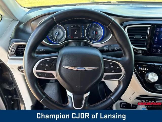 2017 Chrysler Pacifica Touring-L