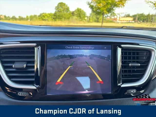 2017 Chrysler Pacifica Touring-L