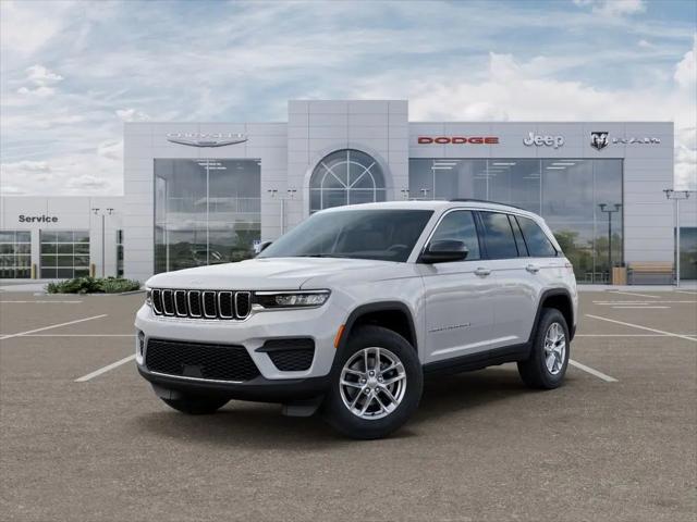 2026 Jeep Grand Cherokee Laredo 4x4 for sale in Lansing, MI