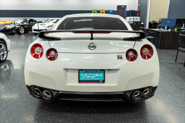 2014 Nissan GT-R Black Edition