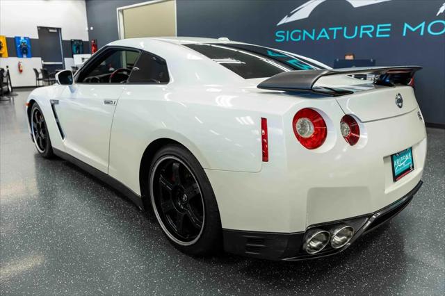 2014 Nissan GT-R Black Edition