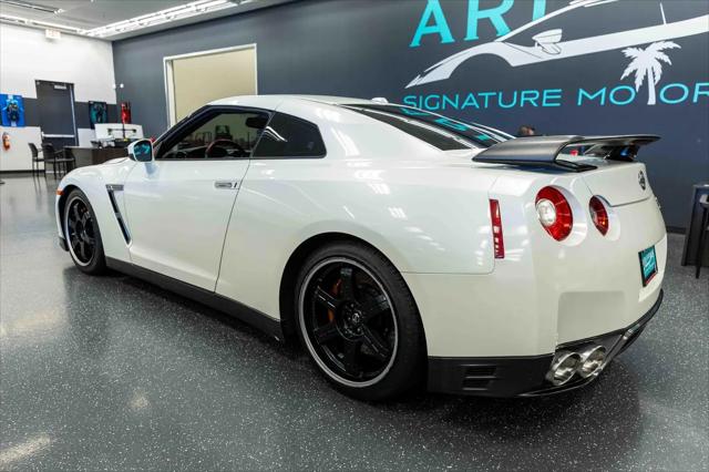 2014 Nissan GT-R Black Edition
