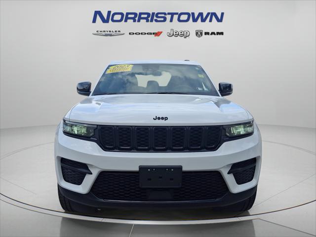 2023 Jeep Grand Cherokee Altitude 4x4 2023 Jeep Grand Cherokee Altitude 4x4