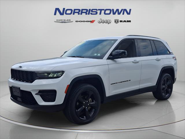 2023 Jeep Grand Cherokee Altitude 4x4 2023 Jeep Grand Cherokee Altitude 4x4