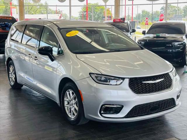 2024 Chrysler Pacifica Touring L for sale in Detroit, MI