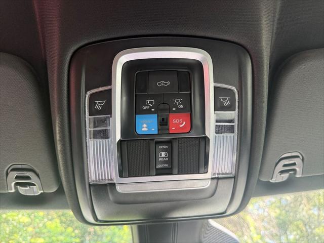 2025 Ram 1500 Big Horn Crew Cab 4x2 57 Box