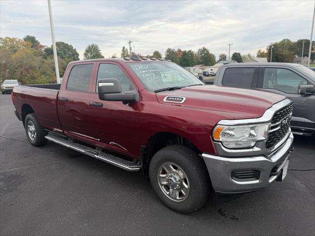 2023 RAM 3500 Tradesman Crew Cab 4x4 8 Box