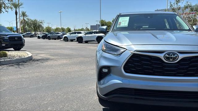 2021 Toyota Highlander LE