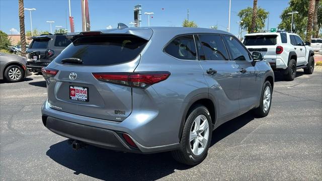 2021 Toyota Highlander LE