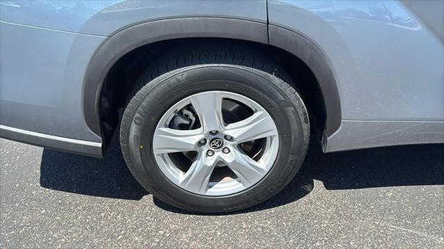 2021 Toyota Highlander LE