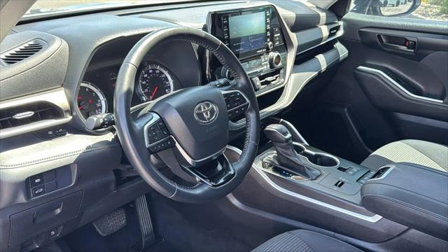 2021 Toyota Highlander LE