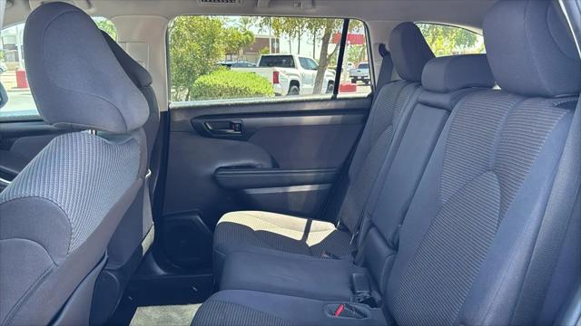 2021 Toyota Highlander LE