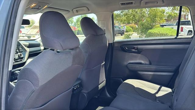 2021 Toyota Highlander LE