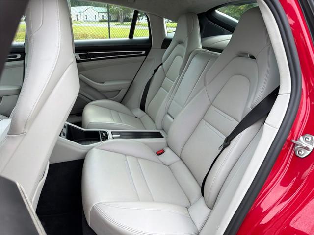 2019 Porsche Panamera GTS