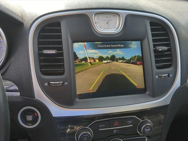 2022 Chrysler 300 Touring