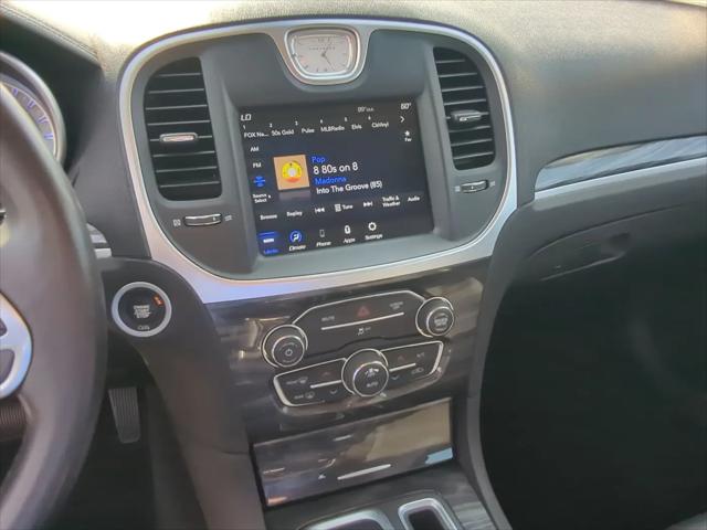 2022 Chrysler 300 Touring