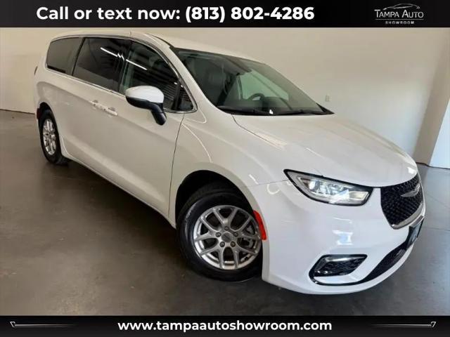 2023 Chrysler Pacifica Touring L for sale in Tampa, FL
