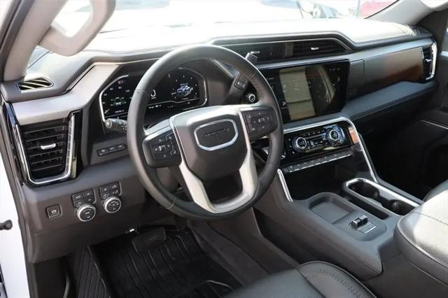 2025 GMC Sierra 2500HD Crew Cab, Standard Bed, Denali, 4WD