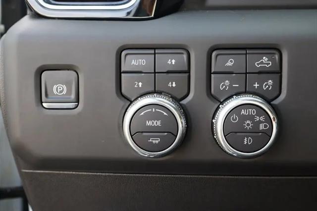 2025 GMC Sierra 2500HD Crew Cab, Standard Bed, Denali, 4WD