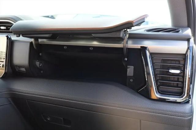 2025 GMC Sierra 2500HD Crew Cab, Standard Bed, Denali, 4WD
