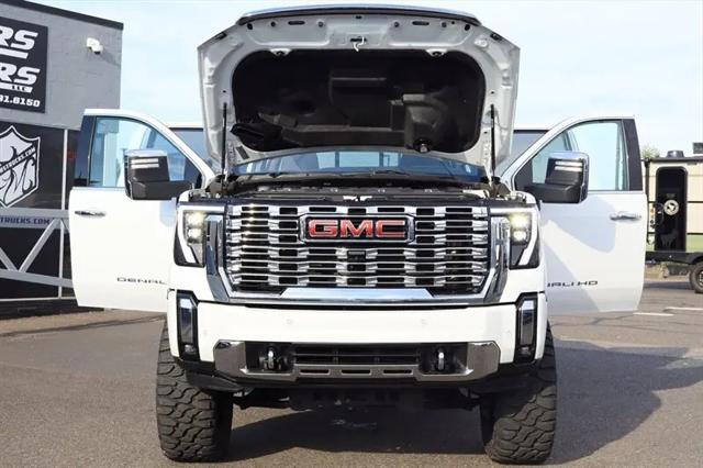 2025 GMC Sierra 2500HD Crew Cab, Standard Bed, Denali, 4WD