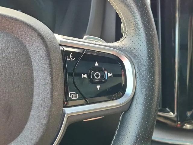 2019 Volvo XC60 T8 R-Design