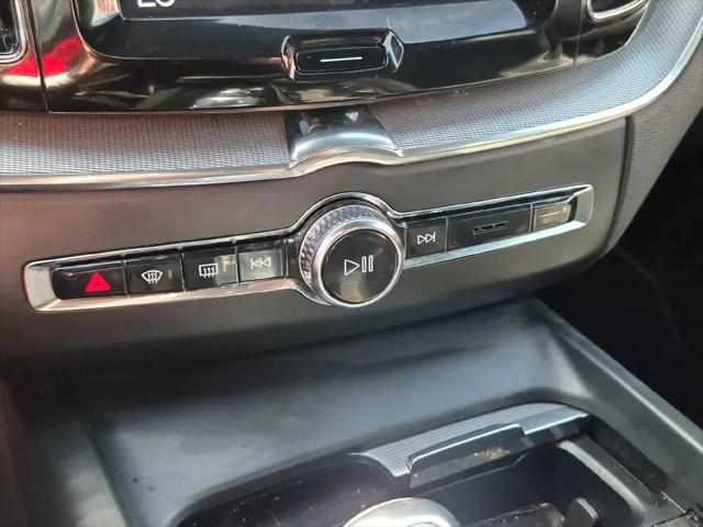 2019 Volvo XC60 T8 R-Design