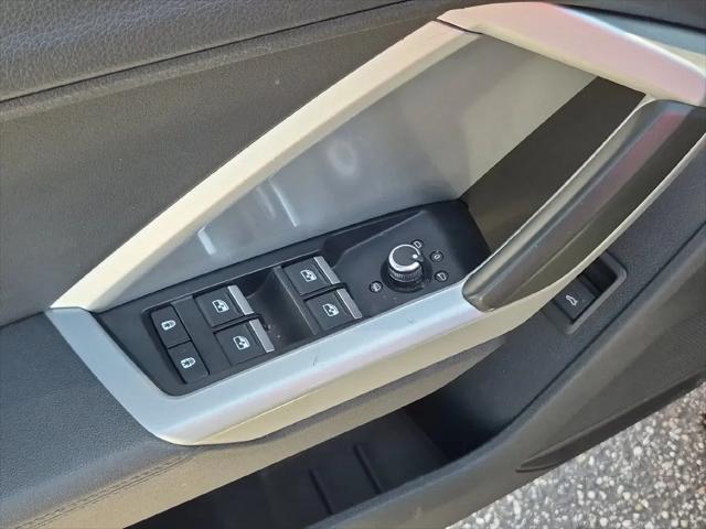 2020 Audi Q3 Premium 45 TFSI quattro Tiptronic