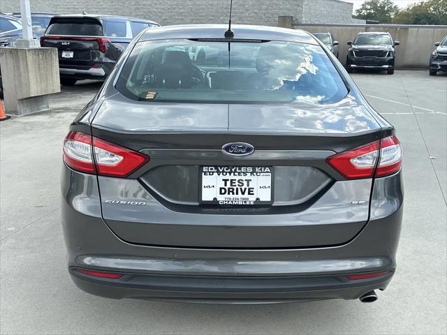 2016 Ford Fusion SE