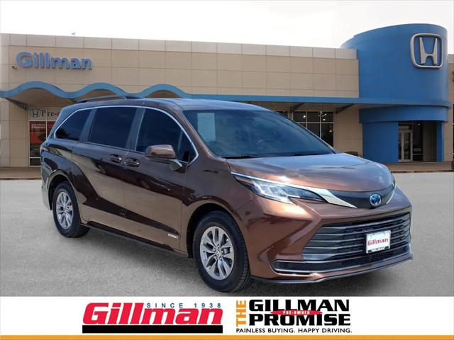2021 Toyota Sienna LE for sale in Selma, TX