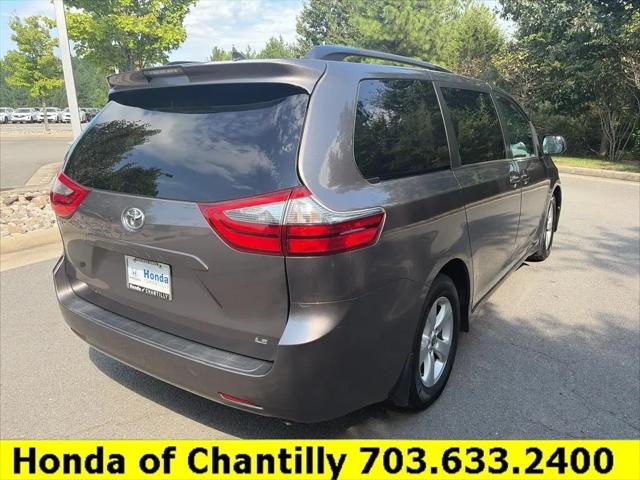 2020 Toyota Sienna LE