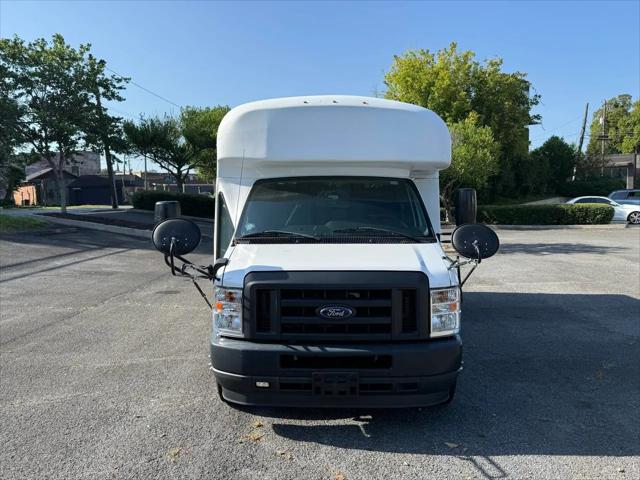 2021 Ford E-350 Cutaway Base