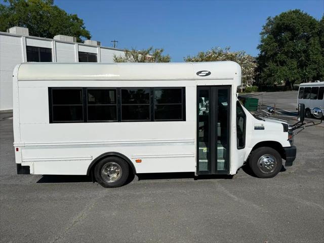 2021 Ford E-350 Cutaway Base