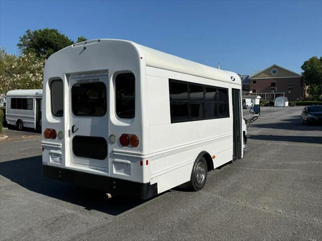 2021 Ford E-350 Cutaway Base