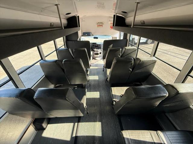 2021 Ford E-350 Cutaway Base
