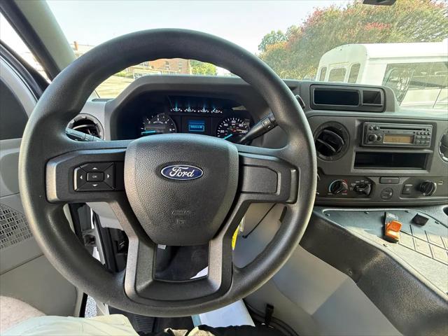 2021 Ford E-350 Cutaway Base