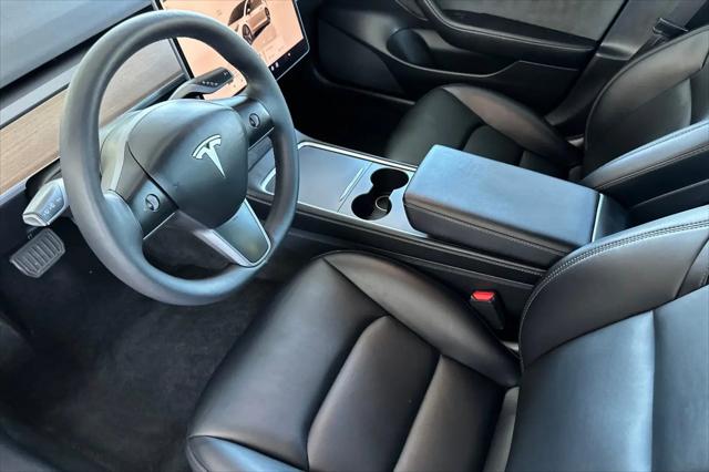 2022 Tesla Model 3 Rear-Wheel Drive