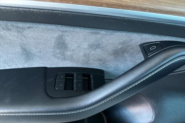 2022 Tesla Model 3 Rear-Wheel Drive