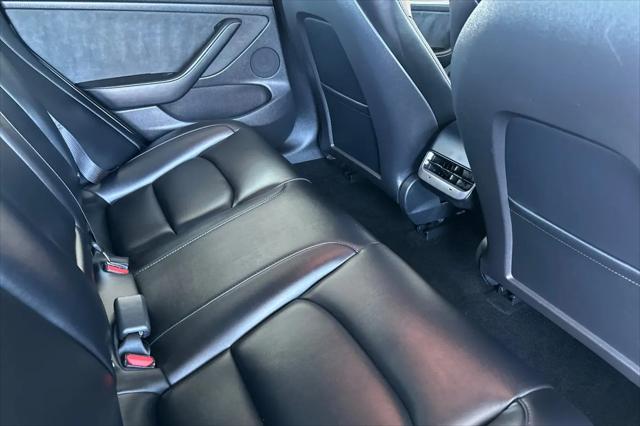 2022 Tesla Model 3 Rear-Wheel Drive